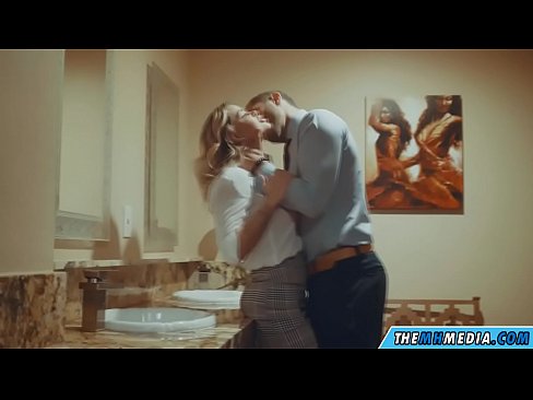 ❤️ Кога бујна русокоса ќе ве заведе во јавен тоалет ❤❌ Ебате кај нас
